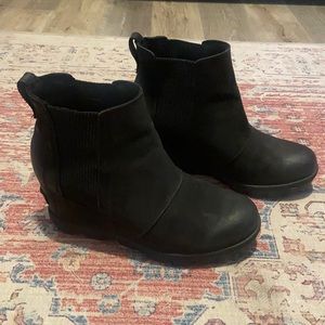 Sorel Black Chelsea Ankle Boots